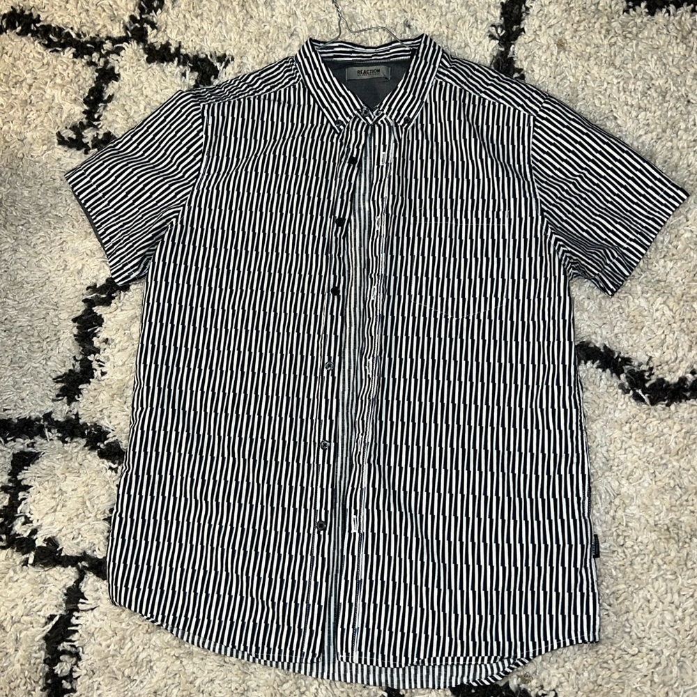 Kenneth Cole Reaction shirt